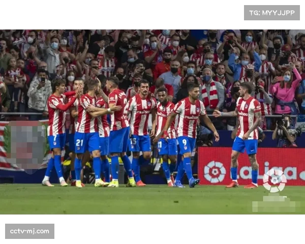 巴萨开场高压奏效,皇马后场出球失误导致丢球 巴萨开场高压奏效,皇马后场出球失误导致丢球