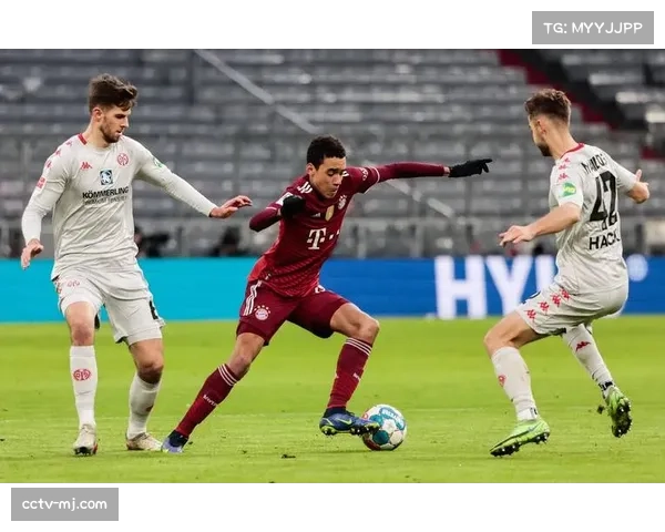 官方：美因茨与36岁的老将队长巴雷罗续约一年